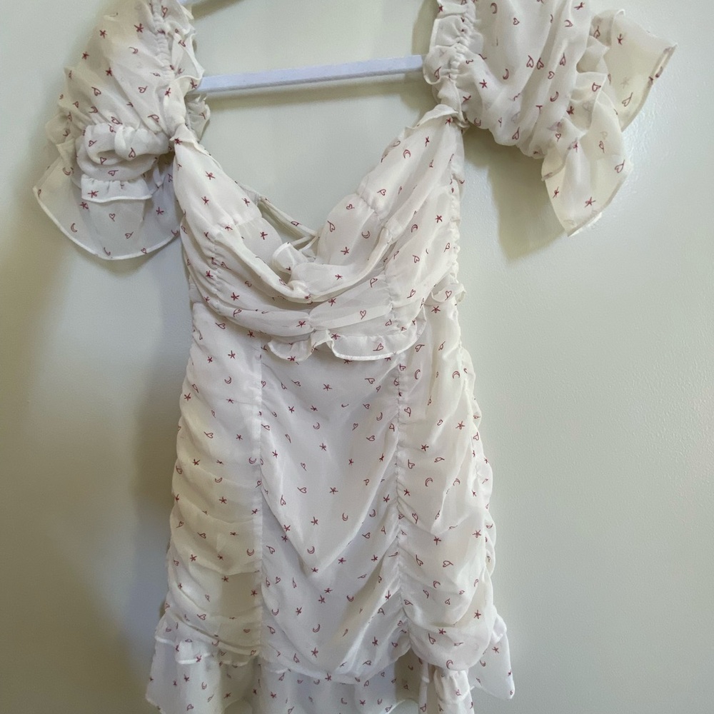 Elegant White Floral Dress